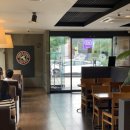탐앤탐스커피 아산점(TOM N TOMS COFFEE) | [창원 탐앤탐스] 창원북면 온천 드라이브 코스 넓고...단체룸카페 콘프레즐 CHANGWON BUKMYEON TOM N TOMS