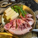 [한남동 맛집] 로얄피그 한남점 – 프리미엄 돼지고기, 연기 걱정 없이 즐기는 곳!
