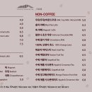 딸기책방 이미지