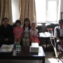 2010년 6월 1일..어린이날 ..우리불우학생 태현미와..리예진 학생께 성금전달. 이미지
