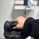 예쁜나의원 | 🤎보테가베네타 미니조디 폰단트 후기 :: 나의 프로포즈 백!!🤎