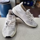 명품 청년 운동화 이미지