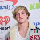 Golden time studio 이미지