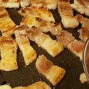 미소 먹으면 돼지 이미지