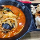 레드컨테이너 홍대역점 이미지