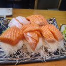 다이소(운천점) | 🍣연어 덕후는 크리스마스 홈플런 필수! 생연어 반값으로 집에서 초밥, 생연어회 만들기 꿀팁