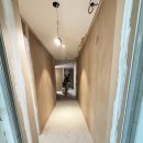 파리바게뜨(포항두산위브점) | 포항 두산위브 인테리어필름 시공 영림 PS450 발랑무지로 깔끔한 벽면 완성