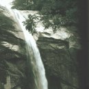 폭포 이미지