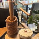 연기나는 굴뚝 | 분당 수지 카페 솔티브라운 용인 소금빵 굴뚝빵 맛집