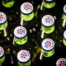 La pollution aux microplastiques plus élevée dans les boissons en bouteille 이미지