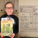 Oklahoma girl is excited her 'new' textbook belonged to Blake Shelton, but her mom is mad by Cindy Arboleda 이미지