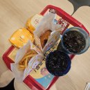 통소프트 | 롯데리아 | 소프트크랩이 통으로 ! 매운크랩 + 블랙페퍼크랩 둘다 맛있다!!