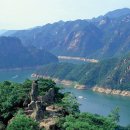 월악산 산아래 이미지