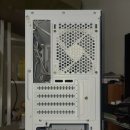 화이트 PC 이미지