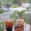 김재성 베이커리카페 (Bakery Cafe) | 부산 기장 주차 편하고 예쁜 정원이 있는 대형 베이커리 카페, 마가진 카페 내돈내산