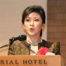 잉락 태국 총리 일본방문 : 홍수대책과 법인세 인하 강조 이미지