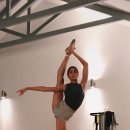 성인 스트레칭 발레 이미지