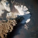 우주에서 촬영한 화산폭발 장면 이미지