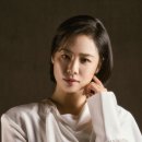 [씨네21] 유리구두를 벗고 갑옷을 입은 배우 김현주를 만나다 | '정이' 인터뷰 이미지