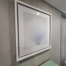 경남 사천 이편한세상 삼천포 오션프라임 아파트 현관을 완성한 달항아리 그림액자 인테리어