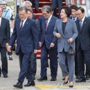 G20 정상회의 일정을 모두 마치고 오사카를 떠나는 문재인 대통령님 이미지