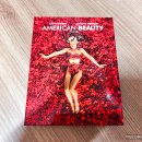 주식회사 슬립컴퍼니 | [국내 정발 블루레이] 아메리칸 뷰티 – 20세기 미국 가정의 이면을 해부한 오스카 수상작 개봉기