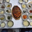 인제 용대리 황태 맛집: "황태 명품관" 황태 식당, "매바위 황태 식당", "용대리 매바위 폭포", 용대리 황태덕장 이미지