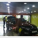 화이트 광택 손세차 이미지