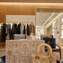 더베이지 | 디올 레이디 My ABCDior 스몰백 라이트베이지 구매:더 현대/언박싱 후기♡(크리스마스&amp;3주년 기념선물)