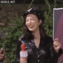 달라붙는 전신 가죽옷에 채찍든 조이ㄷㄷ.gif 이미지