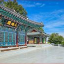 아찔한 강변 절벽 위에 세워진 힐링 사찰 명소 이미지
