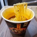 지에스25(GS25) 유성옥타브점 | 공화춘짬뽕 컵라면 먹어본 후기 (ft. GS25 편의점 라면 추천)