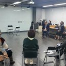 바른자세모델워킹 이미지