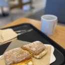 투썸플레이스 익산유천생태습지 공원점 이미지