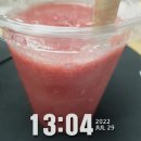 딸기도넛자두커피 이미지