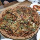 풍성한 손칼국수 이미지