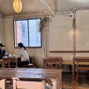 맘모스주택 앞 횡단보도 | 송리단길 카페 밀빛 : 쫀득빵 맛집 본점 솔직후기(말차생식빵, 황치즈 맘모스)