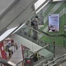 이경테크 | 공연장에서의 시간은 꿈만 갖고, 잠시 가려지는 현실이 행복할뿐