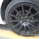 블랙휠타이어 이미지