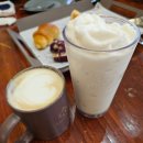 고르다테이블 | 빵 고르다 자리부터 잡게 된 김해 진영 대형 카페 에스나인