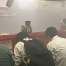 천장까지 치솟은 불길에도 그대로 앉아 식사한 일본 손님들 왜 기사 이미지