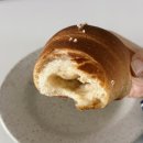 교대(동해선) | 부산교대 베이커리 카페 고온 ʕ•ᴥ•ʔ 맛으로 승부하는 로컬 빵 맛집ㅣ부산빵지순례