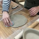 첨단과기로208번길 | [광주 도자기공방] 돌 답례품으로도 좋은 아기 손도장 그릇 만든 후기, "블루밍마치"