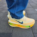 옐로블루 | 나이키 보메로 프리미엄 오렌지 옐로우 블루 후기｜260 사이즈 착화감·실물 컬러 솔직 리뷰