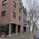 대충한잔 | 🧱 홍대 대충유원지 카페 솔직 내돈내산 후기 – 커피 ‘콘크리트’ 한 잔에 비까지 더해진 감성 🍊☕