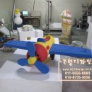 비행기조형물 이미지