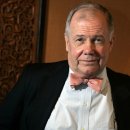 짐 로저스 ( 영어 : Jim Rogers , 1942 년 10 월 19 일 - )