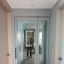 은평-048 | 은평구 수색동 DMC롯데캐슬더퍼스트 현관중문 그레이색상의 슬림스윙도어