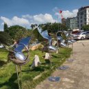 학 조형물 이미지