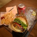씨유감천스마일점 | 부산 사하구 감천문화마을 근처 햄버거 맛집 도심 DISOM